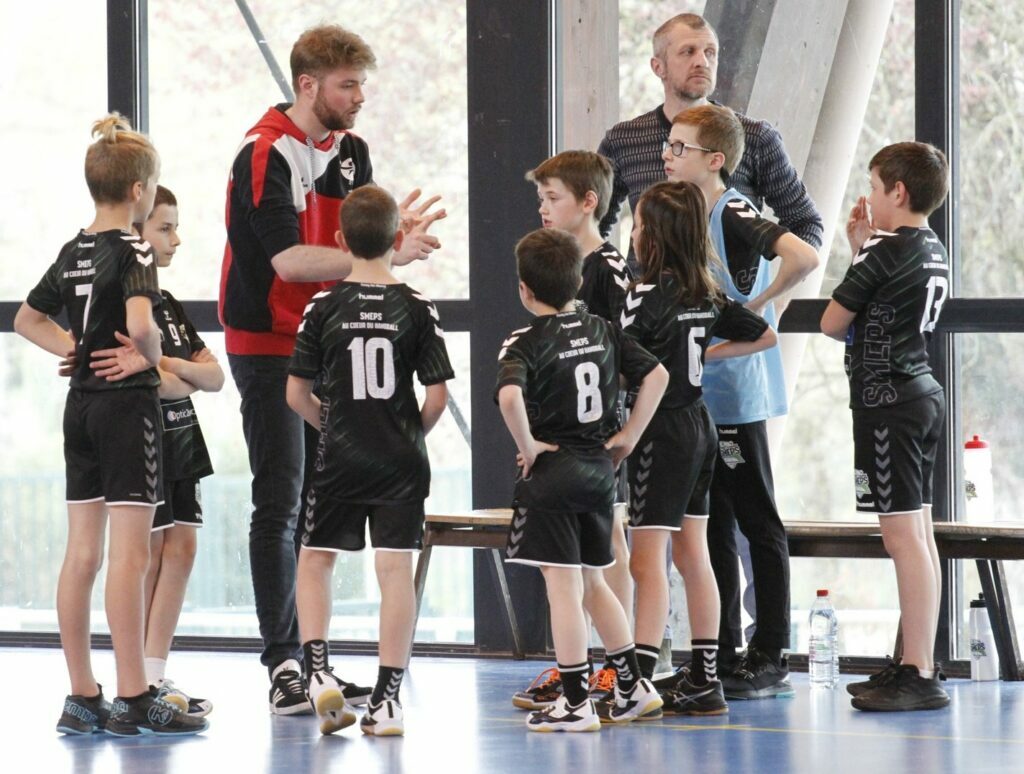 Lire la suite à propos de l’article Championnat interdépartemental – 11 ans – SMEPS HB – DOMBASLE Sports HB 2 (09-04-2022)
