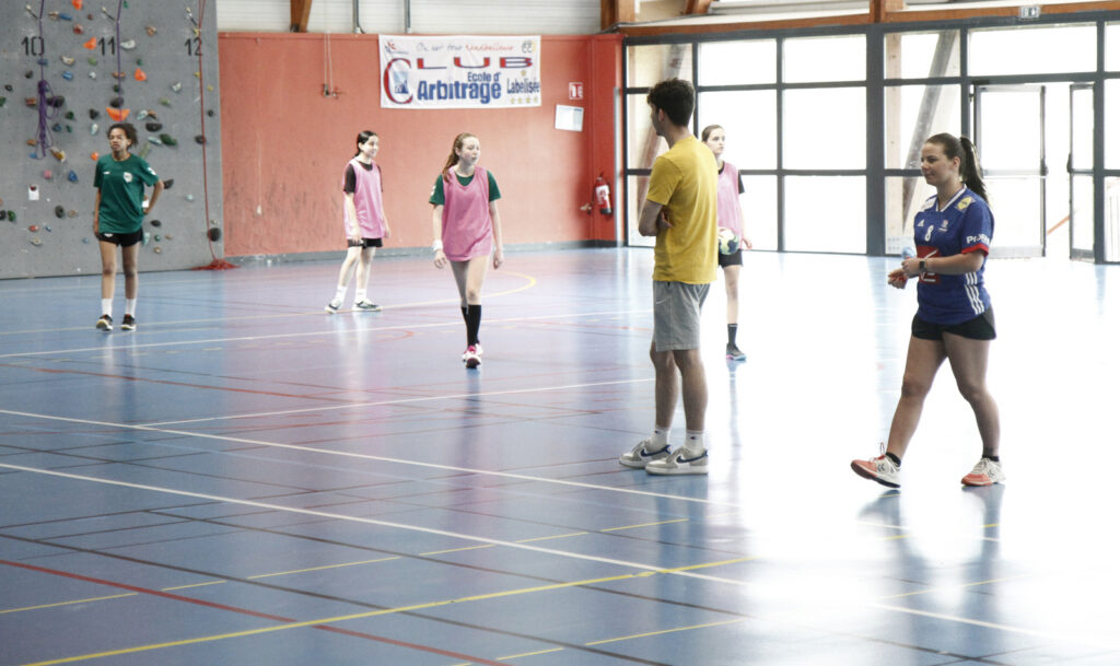 Lire la suite à propos de l’article Stage de printemps 2022 pour les -15/-18 Filles du SMEPS HB