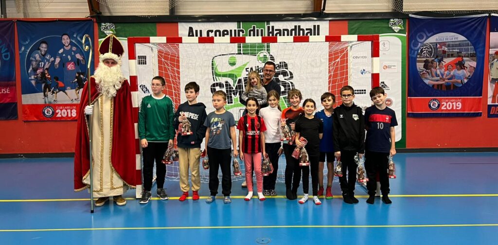 Lire la suite à propos de l’article Saint-Nicolas marque un but au SMEPS avec les -11 mixte